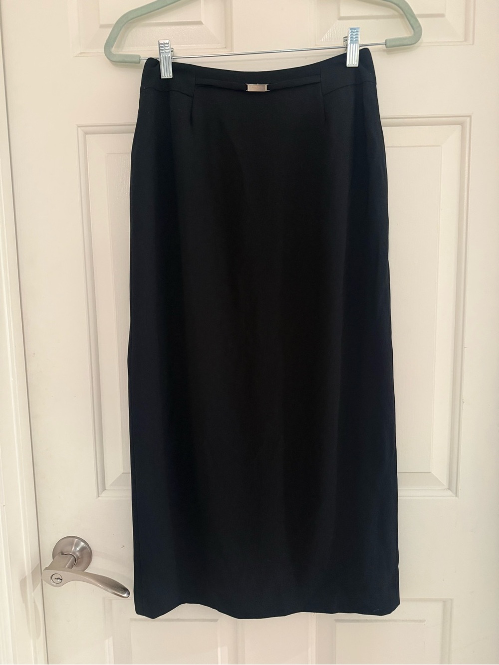 Liz Claiborne black long midi pencil skirt slit and accent belt